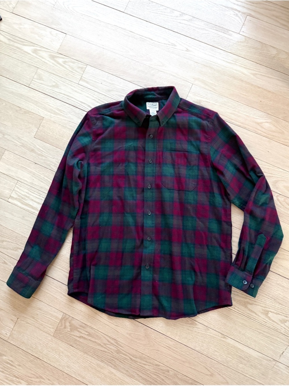 Vintage LL Bean Men's Plaid Button-Down Shirt in Green & Burgundy Medium